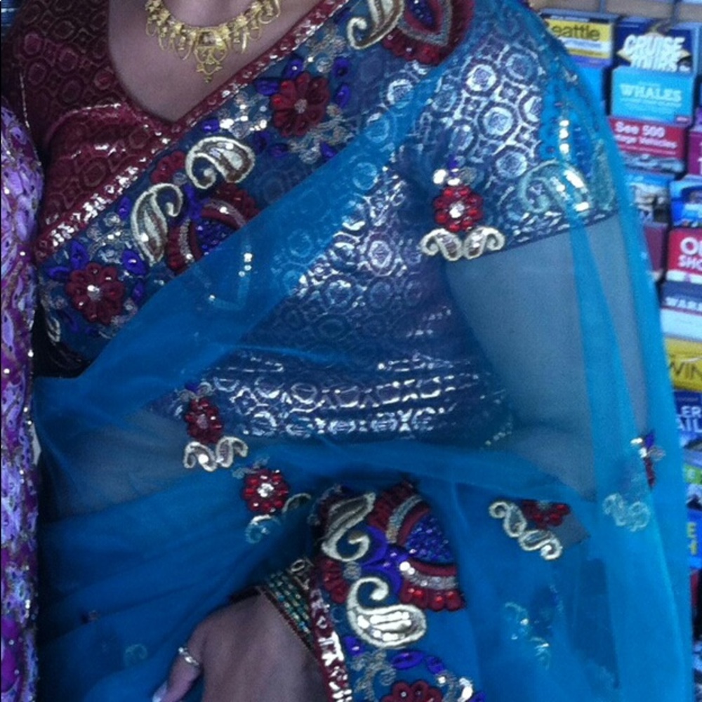Net saree